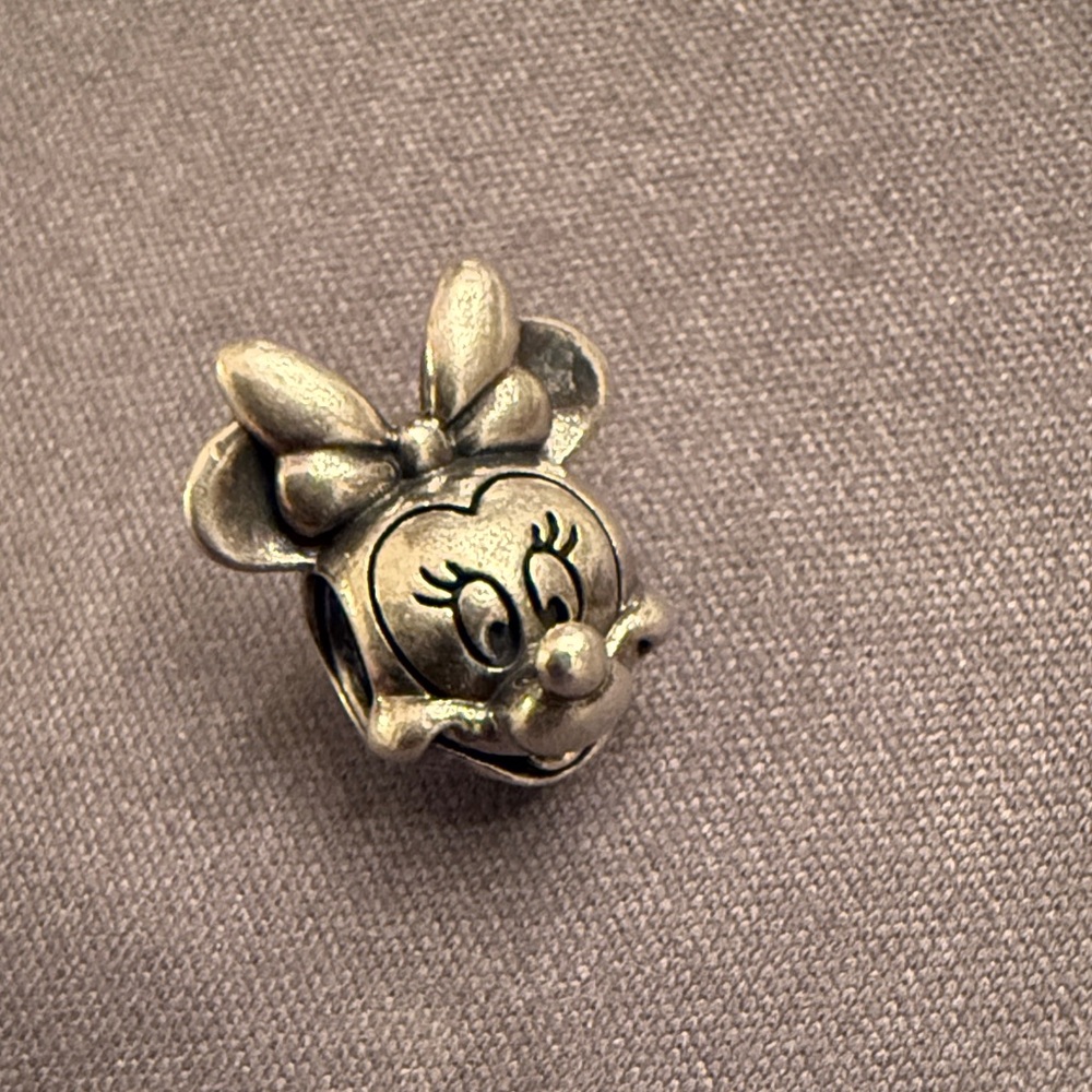 Pandora Silver Minnie Mouse Charm